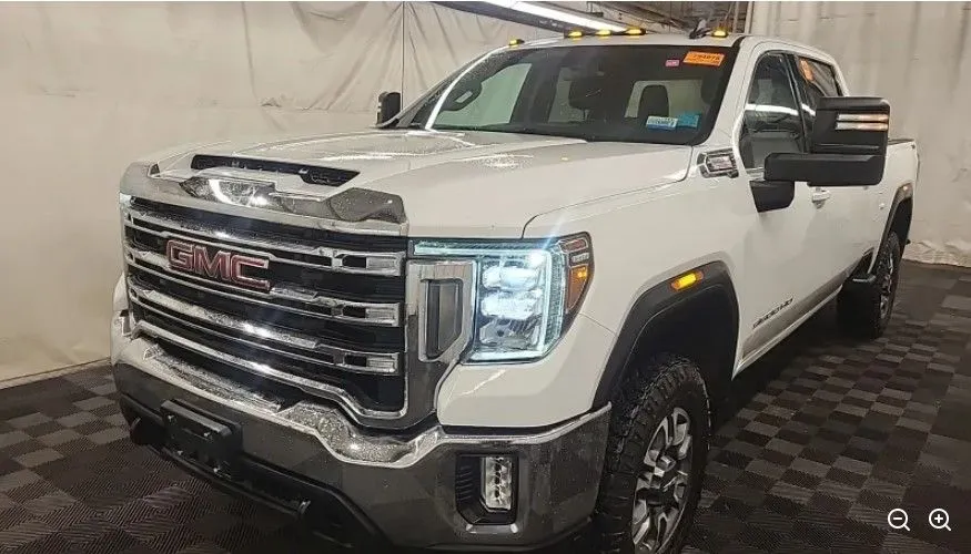 White 2023 GMC Sierra 3500HD SLE for sale in Holland, MI