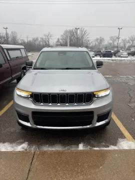 Silver 2021 Jeep Grand Cherokee L Limited for sale in Holland, MI