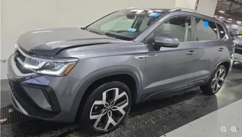 Black 2022 Volkswagen Taos 1.5T SEL for sale in Holland, MI