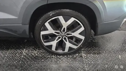 Another view of 2022 Volkswagen Taos 1.5T SEL for sale in Holland, MI at Zeigler GMC of Holland