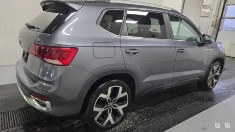 More photos of 2022 Volkswagen Taos 1.5T SEL at Zeigler GMC of Holland, MI