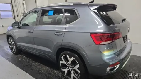 Photos of 2022 Volkswagen Taos 1.5T SEL for sale in Holland, MI at Zeigler GMC of Holland