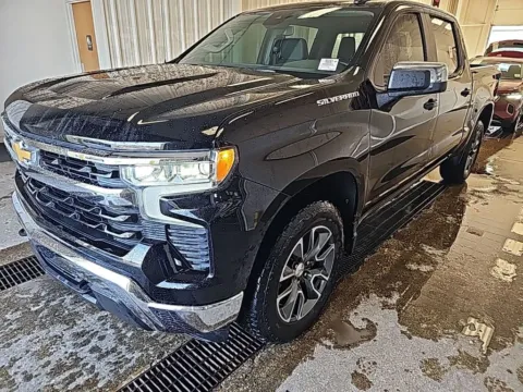 More photos of 2024 Chevrolet Silverado 1500 LT at Zeigler GMC of Holland, MI