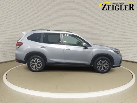 More photos of 2019 Subaru Forester Premium at Zeigler GMC of Holland, MI