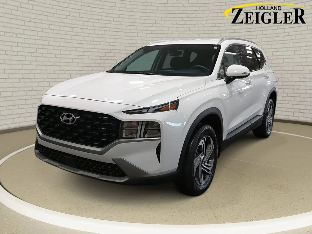 White 2023 Hyundai Santa Fe SEL for sale in Holland, MI