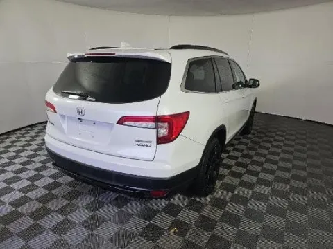 More photos of 2021 Honda Pilot Special Edition at Zeigler GMC of Holland, MI