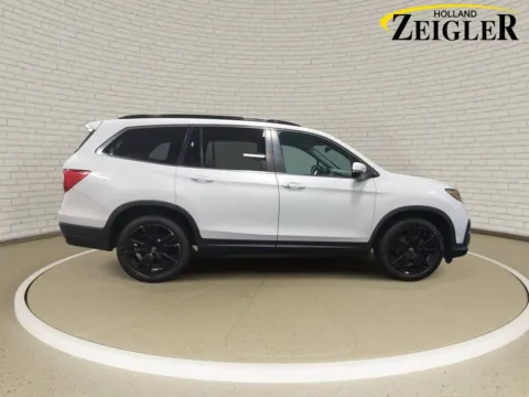 More photos of 2021 Honda Pilot Special Edition at Zeigler GMC of Holland, MI