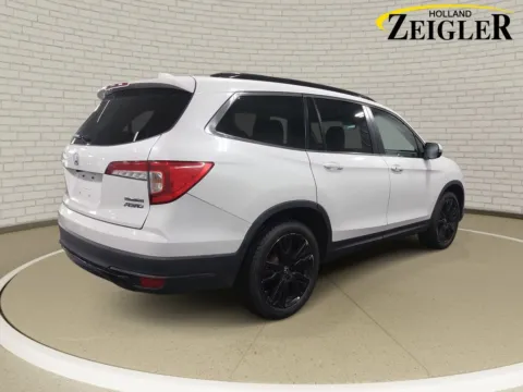 More photos of 2021 Honda Pilot Special Edition at Zeigler GMC of Holland, MI