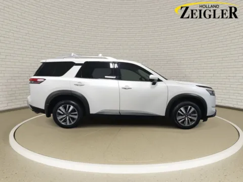 More photos of 2024 Nissan Pathfinder SL at Zeigler GMC of Holland, MI