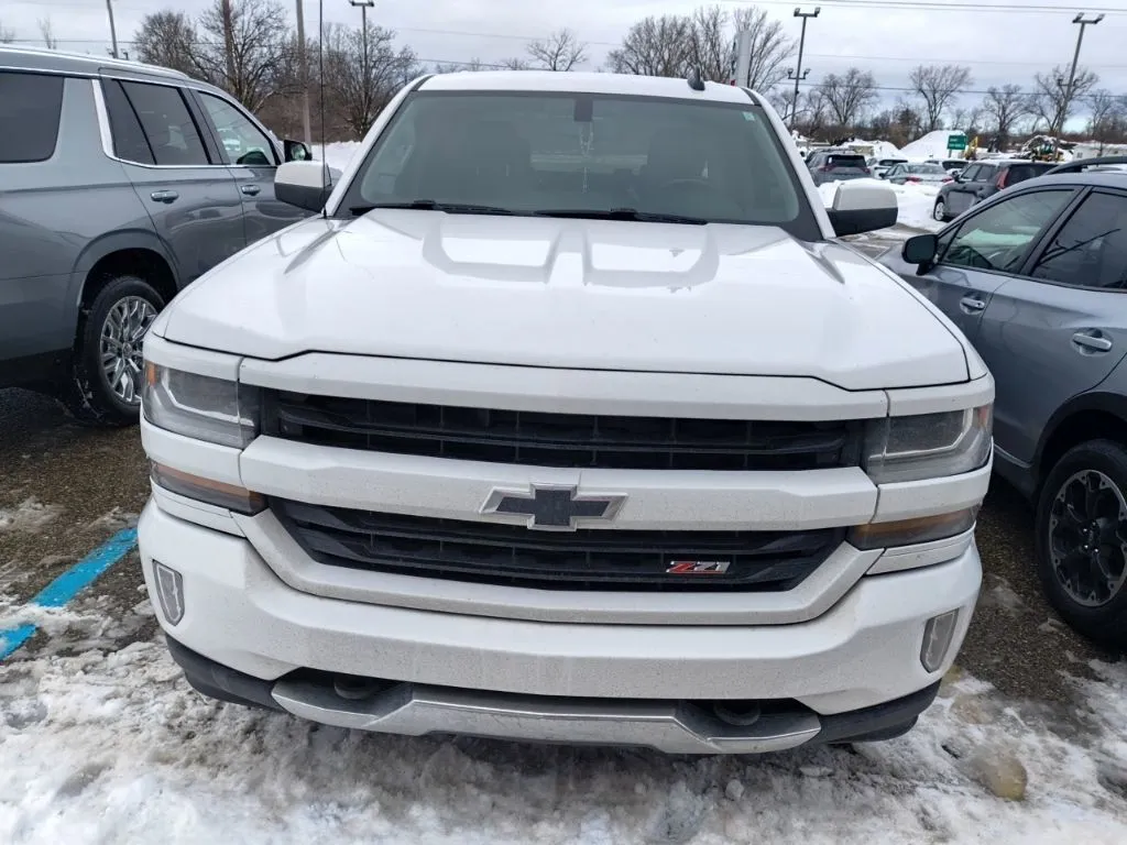 White 2018 Chevrolet Silverado 1500 LT for sale in Holland, MI