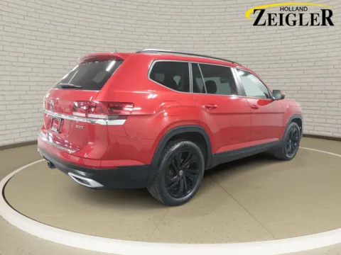 More photos of 2022 Volkswagen Atlas 3.6L V6 SE w/Technology at Zeigler GMC of Holland, MI