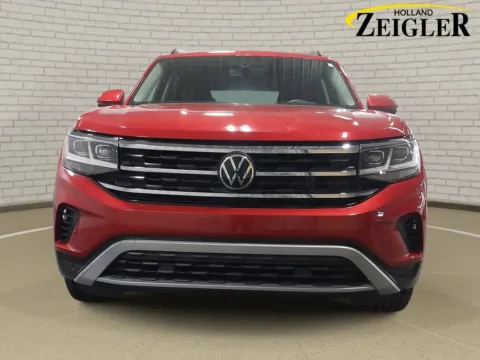 Photos of 2022 Volkswagen Atlas 3.6L V6 SE w/Technology for sale in Holland, MI at Zeigler GMC of Holland