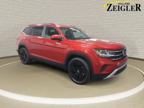 Another view of 2022 Volkswagen Atlas 3.6L V6 SE w/Technology for sale in Holland, MI at Zeigler GMC of Holland