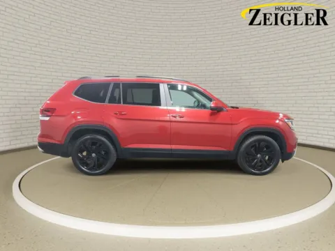 More photos of 2022 Volkswagen Atlas 3.6L V6 SE w/Technology at Zeigler GMC of Holland, MI