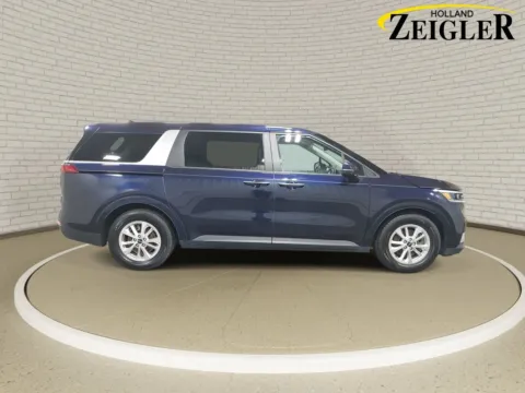 More photos of 2023 Kia Carnival LX at Zeigler GMC of Holland, MI