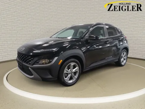Black 2023 Hyundai Kona SEL for sale in Holland, MI