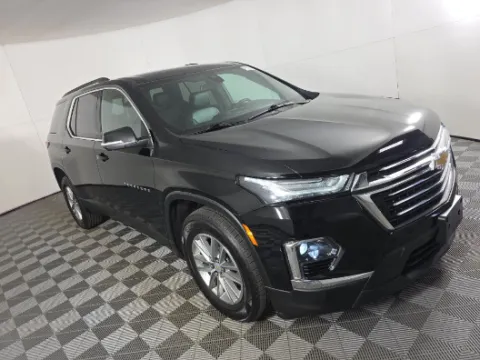 Black 2022 Chevrolet Traverse LT Leather for sale in Holland, MI