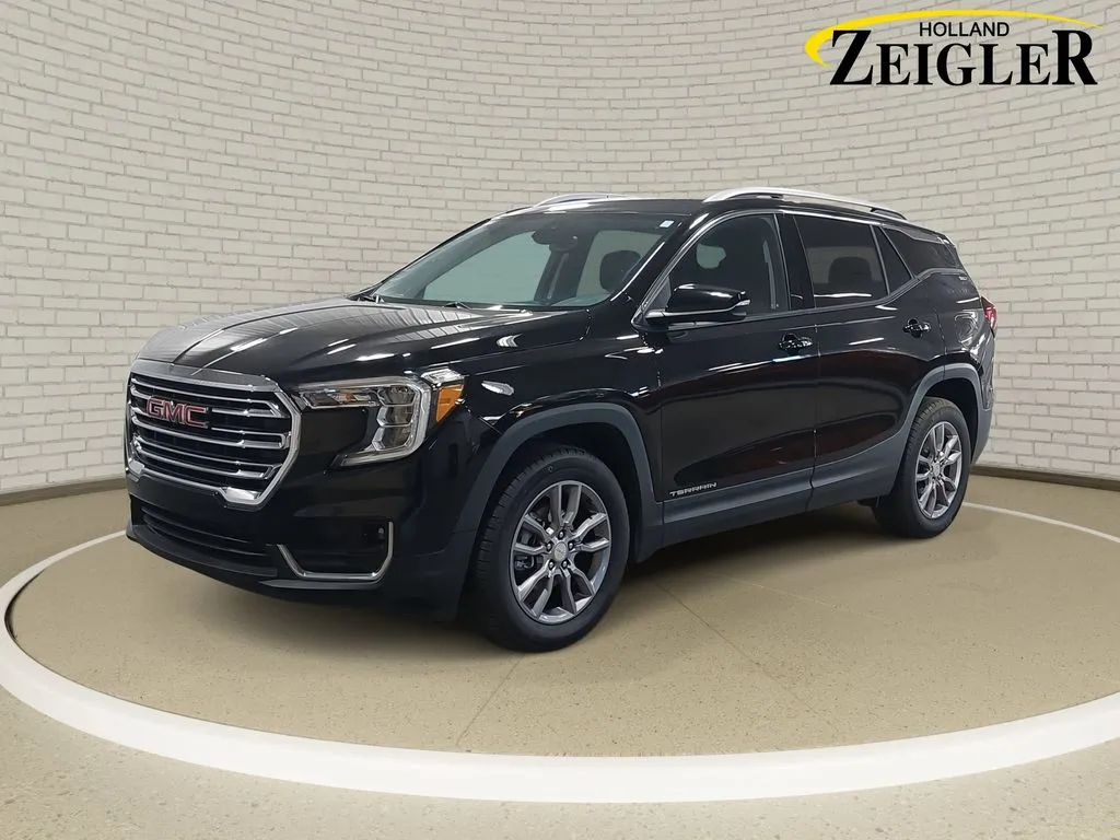 Black 2024 GMC Terrain SLT for sale in Holland, MI