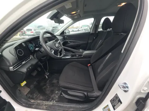 White 2025 Hyundai Elantra SEL Convenience for sale in Holland, MI