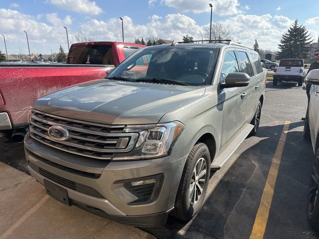 Silver 2019 Ford Expedition Max XLT for sale in Holland, MI