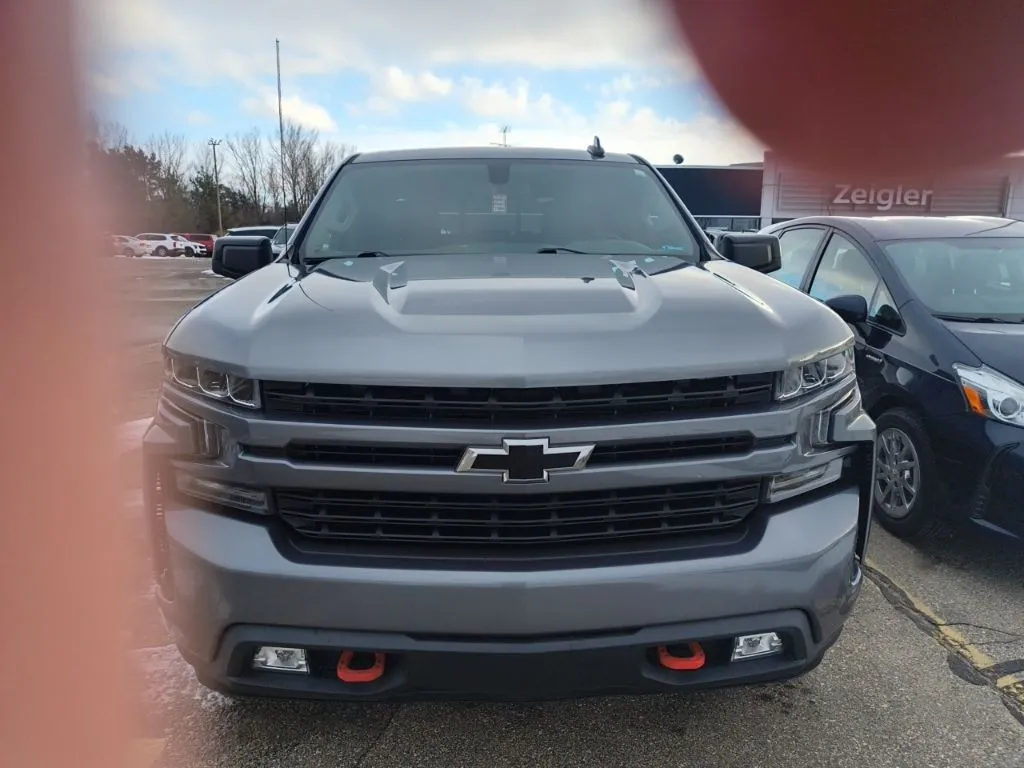 Gray 2019 Chevrolet Silverado 1500 RST for sale in Holland, MI