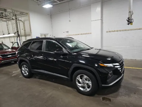 Black 2023 Hyundai Tucson SEL for sale in Holland, MI