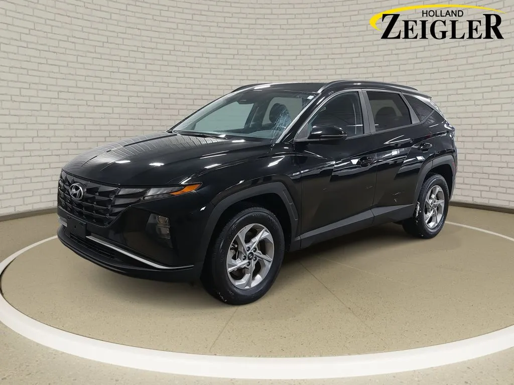 Black 2023 Hyundai Tucson SEL for sale in Holland, MI