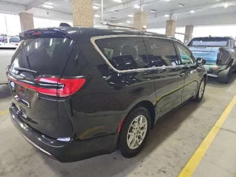 More photos of 2024 Chrysler Pacifica Touring L at Zeigler GMC of Holland, MI