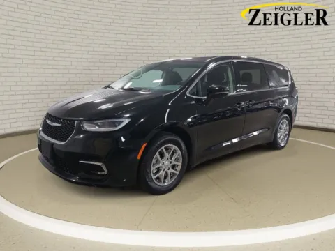 Black 2024 Chrysler Pacifica Touring L for sale in Holland, MI