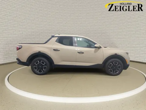 More photos of 2023 Hyundai Santa Cruz SE at Zeigler GMC of Holland, MI