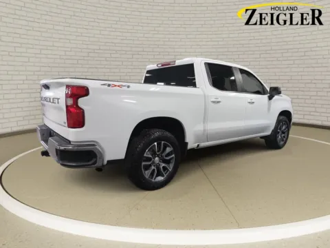 More photos of 2024 Chevrolet Silverado 1500 LT at Zeigler GMC of Holland, MI