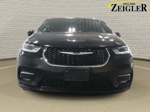 Photos of 2025 Chrysler Pacifica Select for sale in Holland, MI at Zeigler GMC of Holland