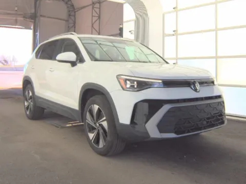 White 2025 Volkswagen Taos 1.5T SE for sale in Holland, MI