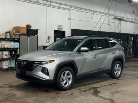 Silver 2023 Hyundai Tucson SEL for sale in Holland, MI