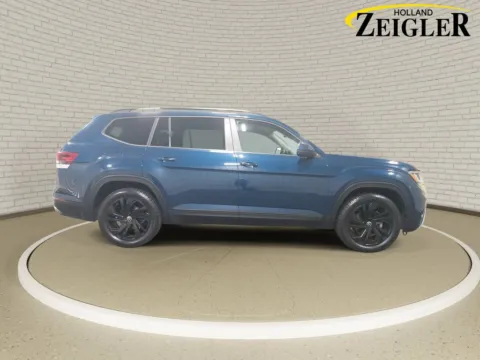 More photos of 2022 Volkswagen Atlas 3.6L V6 SE w/Technology at Zeigler GMC of Holland, MI