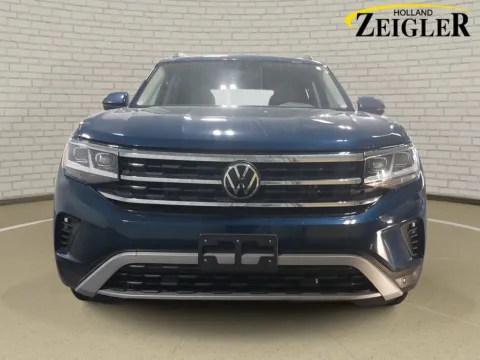 Photos of 2022 Volkswagen Atlas 3.6L V6 SE w/Technology for sale in Holland, MI at Zeigler GMC of Holland