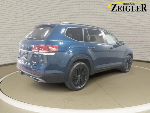 More photos of 2022 Volkswagen Atlas 3.6L V6 SE w/Technology at Zeigler GMC of Holland, MI