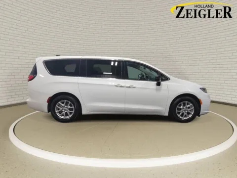More photos of 2024 Chrysler Pacifica Touring L at Zeigler GMC of Holland, MI