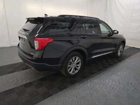More photos of 2022 Ford Explorer XLT at Zeigler GMC of Holland, MI