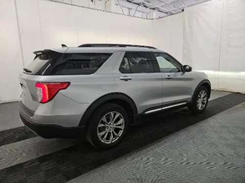 More photos of 2022 Ford Explorer XLT at Zeigler GMC of Holland, MI