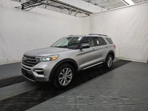 More photos of 2022 Ford Explorer XLT at Zeigler GMC of Holland, MI