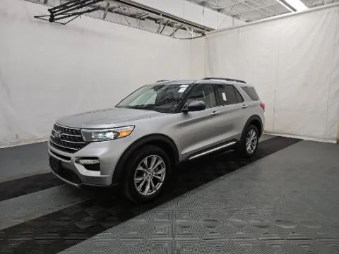 More photos of 2022 Ford Explorer XLT at Zeigler GMC of Holland, MI