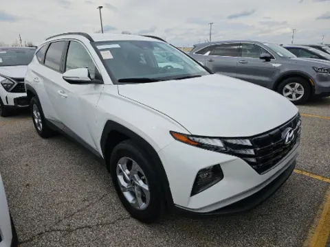 White 2023 Hyundai Tucson SEL for sale in Holland, MI