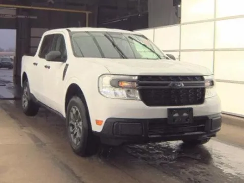 White 2024 Ford Maverick XLT for sale in Holland, MI