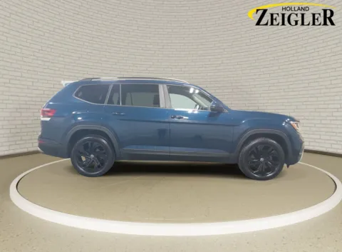 More photos of 2022 Volkswagen Atlas 3.6L V6 SE w/Technology at Zeigler GMC of Holland, MI