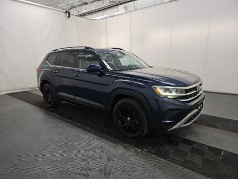 Blue 2022 Volkswagen Atlas 3.6L V6 SE w/Technology for sale in Holland, MI