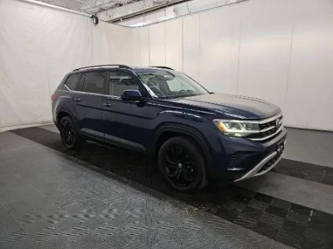 Blue 2022 Volkswagen Atlas 3.6L V6 SE w/Technology for sale in Holland, MI
