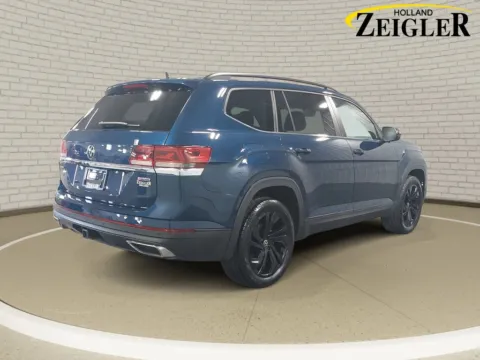 More photos of 2022 Volkswagen Atlas 3.6L V6 SE w/Technology at Zeigler GMC of Holland, MI