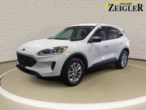 White 2022 Ford Escape SE for sale in Holland, MI