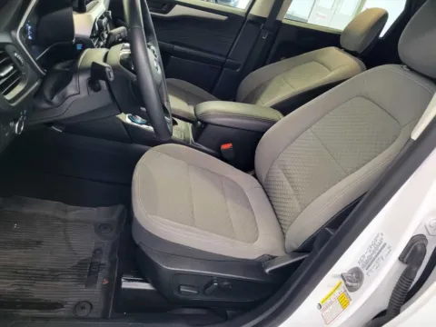 Photos of 2022 Ford Escape SE for sale in Holland, MI at Zeigler GMC of Holland